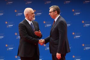 Вучиќ и Рама заеднички бараат делумна интеграција во ЕУ