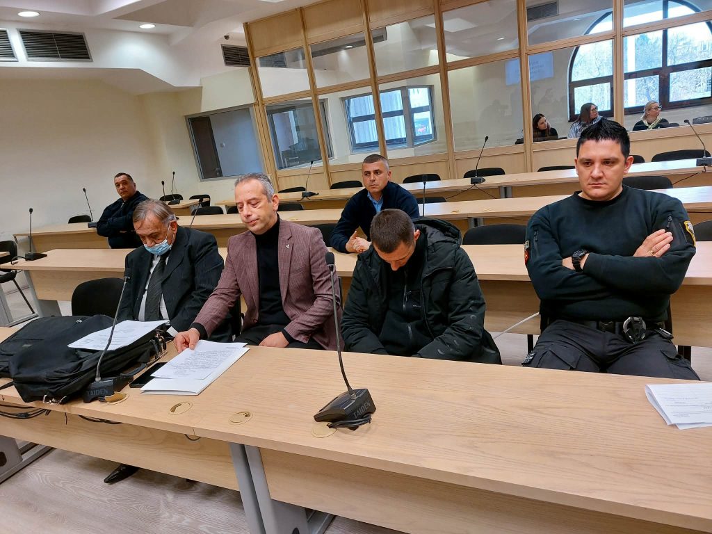 Гледав модринки по телото на ќерка ми, но не признаваше дека Стојанче Јовановски ја малтретира