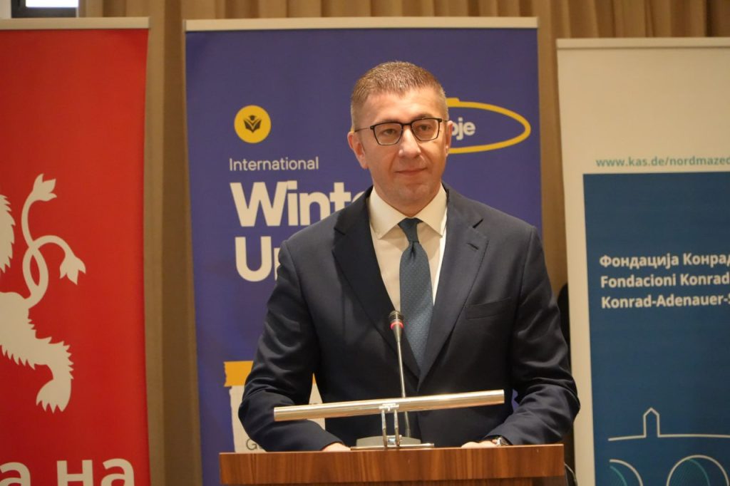 Мицкоски најави владина реконструкција до налето и рече оти нема да има предвремени избори