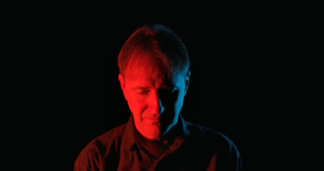 АНА ПЕТАНОВСКА И МЕТО ДИ ФЛЕШ ЈА СНИМИЈА ПЕСНАТА „АНГЕЛСКИ ЗДИВ“, ПОСВЕТЕНА НА МЛАДИТЕ КОИ ЗАГИНАА ВО ПОЖАРОТ ВО КОЧАНИ