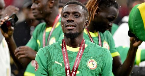 Ѕвездата на Сенегал: Одлуката е срам за фудбалот, трофеи се освојуваат на терен!