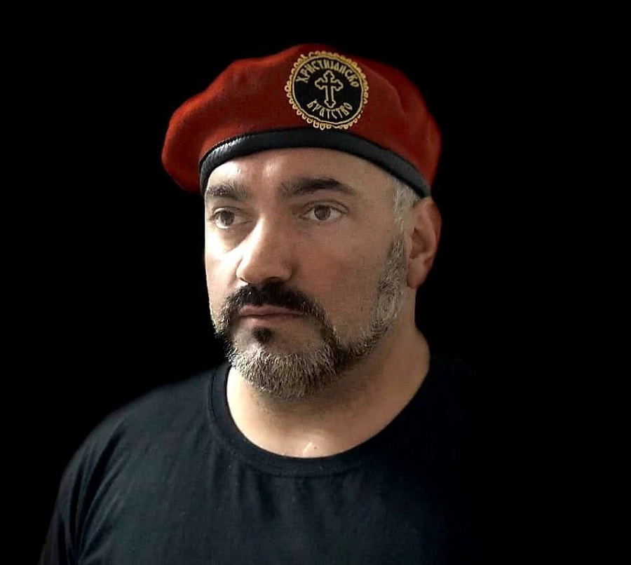 Контроверзното минато на Жарко Грозданоски, осомничен за убиството на 76-годишниот Климе Митрески – Водач на ултра-десничарската организација, гонет за „оштетување туѓи предмети”…