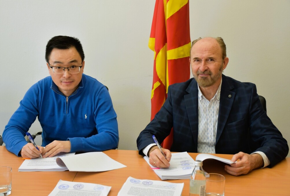 Коце Трајановски го потпиша анексот со кој автопатот Кичево – Охрид поскапува за 186 милиони евра