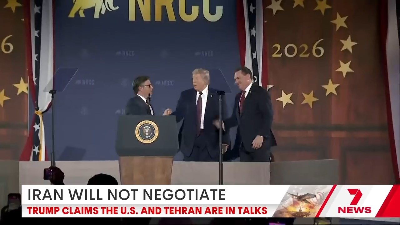 Доналд Трамп повторно го одложи рокот за напад што му го постави на Иран