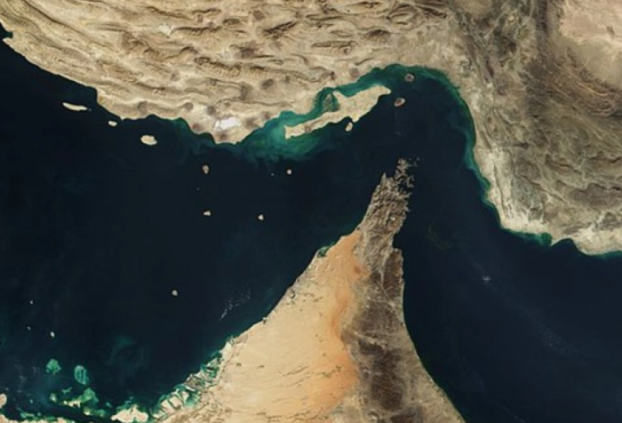 Ормускaтa Tеснина останува отворена за сите освен за бродови поврзани со непријателите, тврди ирански претставник