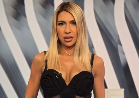 Јована Јеремиќ ги рашири нозете и покажа што може да направи