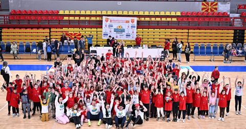 Ракометниот караван мина уште една станица, ги посети најмладите и во Куманово