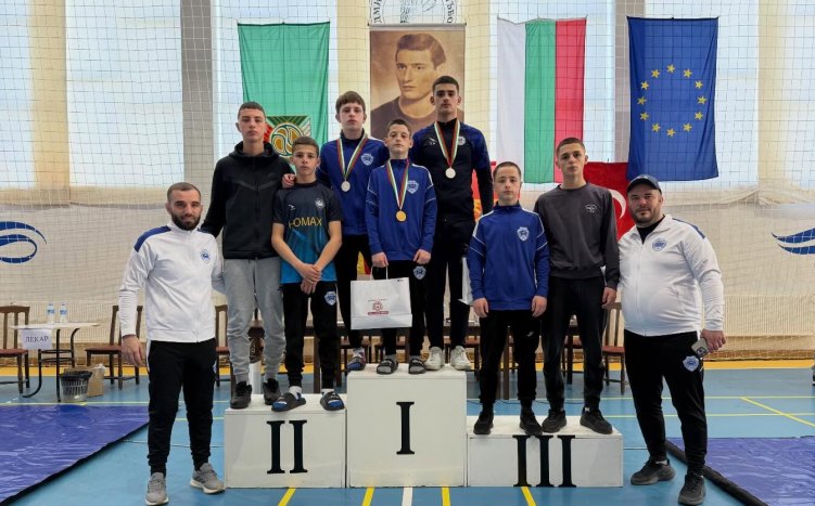 Злато и сребро за Мемеди и Азизи од Шкупи на „Злати Д. Роидев“ во Бугарија