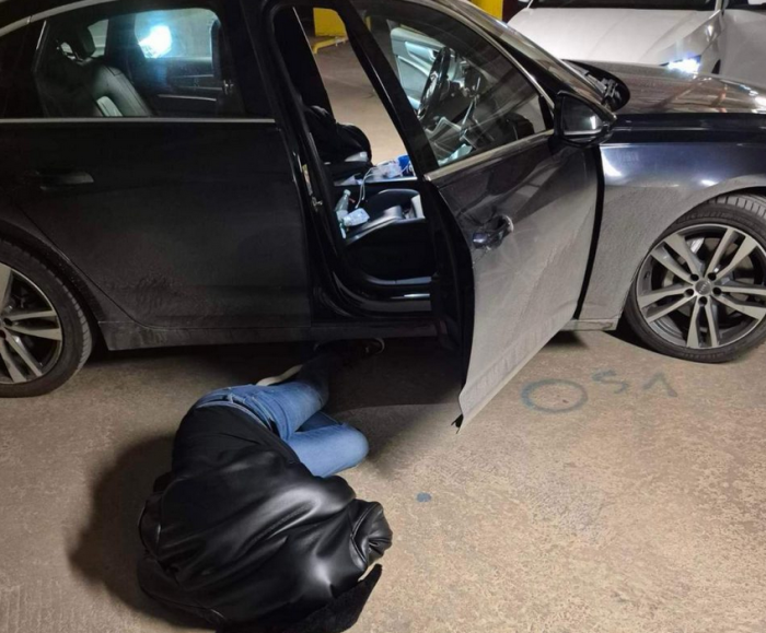 МВР СОДЕТАЛИ: Поткупот за Анакиев од 50 000 евра најден под совозачкото седиште