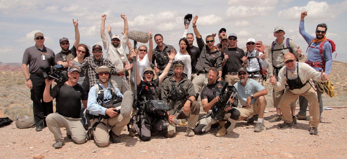 Дали Беар Грилс е ТВ измамник? Човекот што ни продаваше дивина, а зад камерата имаше хотел, режија и готови сцени