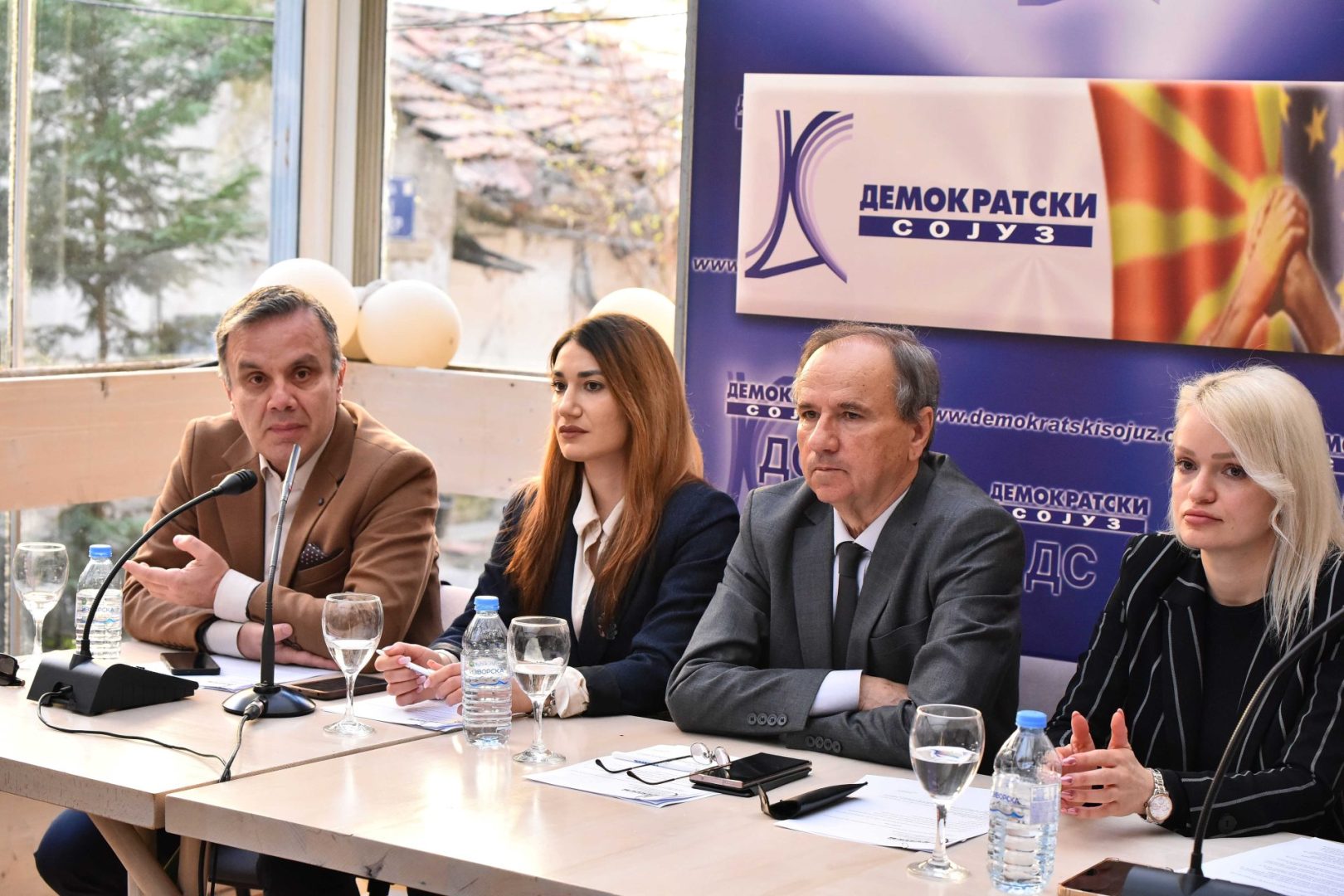 Демократски сојуз: Војната брзо ќе заврши, партиите да покажат државничко однесување и да не создаваат непотребна паника