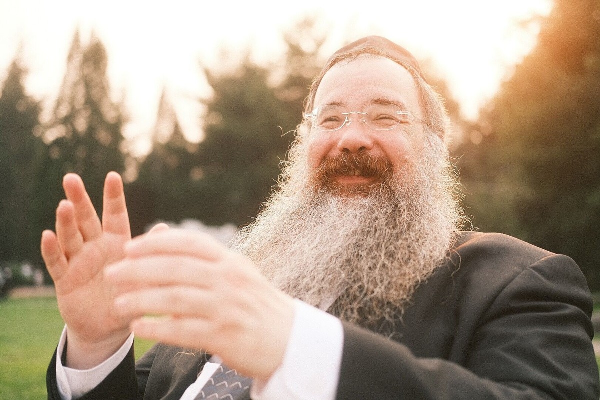 Еврејски рабин објаснува како парите и Бог одат заедно – поглед кој ти го менува односот кон богатството