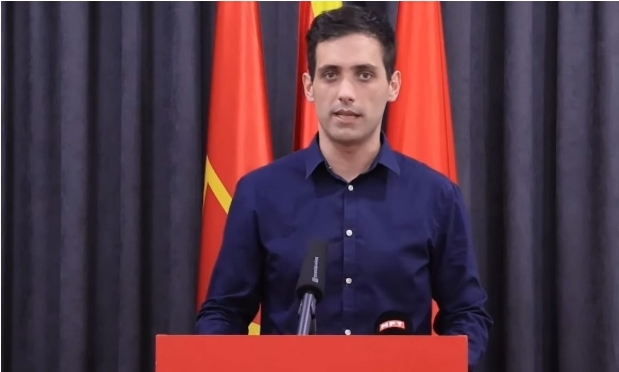 Мециновиќ кон Николоски: Ќе го претворите народот во киријаши додека олигархијата гради и профитира