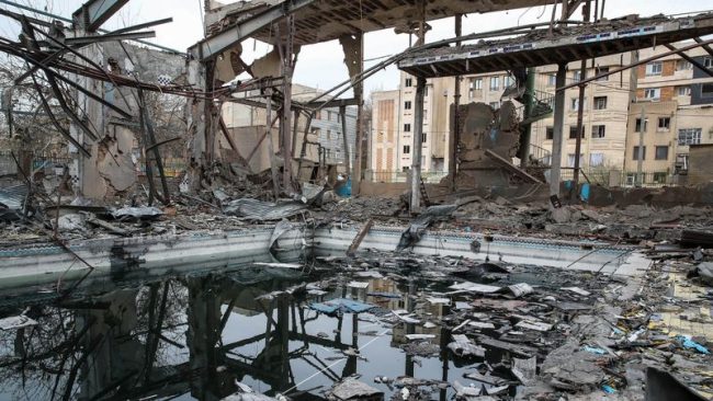 ЦЕНИТЕ НА НАФТАТА И ГАСОТ РАСТАТ, ТРАМП РАЗМИСЛУВА ДА ИСПРАТИ УШТЕ ИЛЈАДНИЦИ ВОЈНИЦИ НА БЛИСКИ ИСТОК