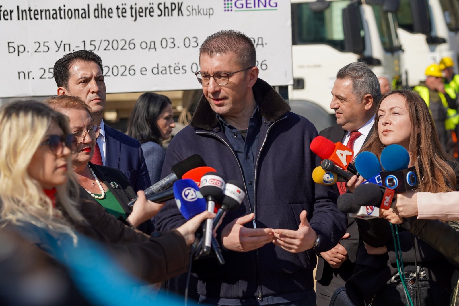 Мицкоски: Нема потреба од прогласување кризна состојба, ќе разговарам со маркетите да не ги поскапуваат цените