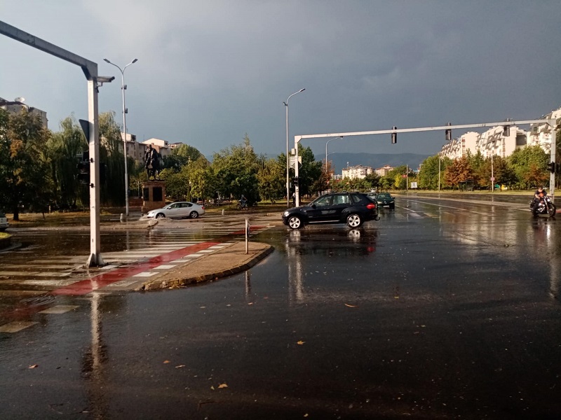 В недела, до пладне, посебен сообраќаен режим – Аеродром блокиран поради трка