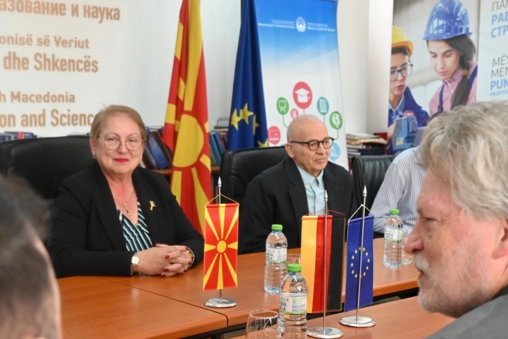 Ќе се реконструираат државните училишта со ресурсни центри