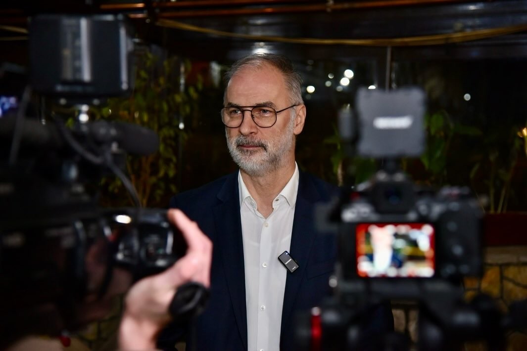 „Сите вработени во Министерството за односи меѓу заедниците имаат здравствено осигурување“: Стоилковиќ вели само со почит ќе имаме резултати