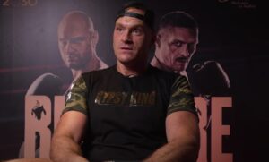 На Тајсон Фјури му е понудена борба за светска титула, но прво мора да го победи Махмудов