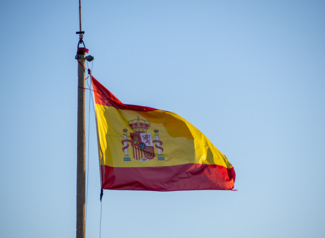 Шпанија се согласи да соработува со американската војска?