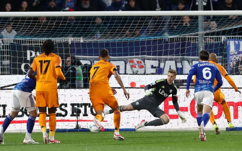 Комо со пресврт ја победи Рома и влезе во Топ 4 (Видео)