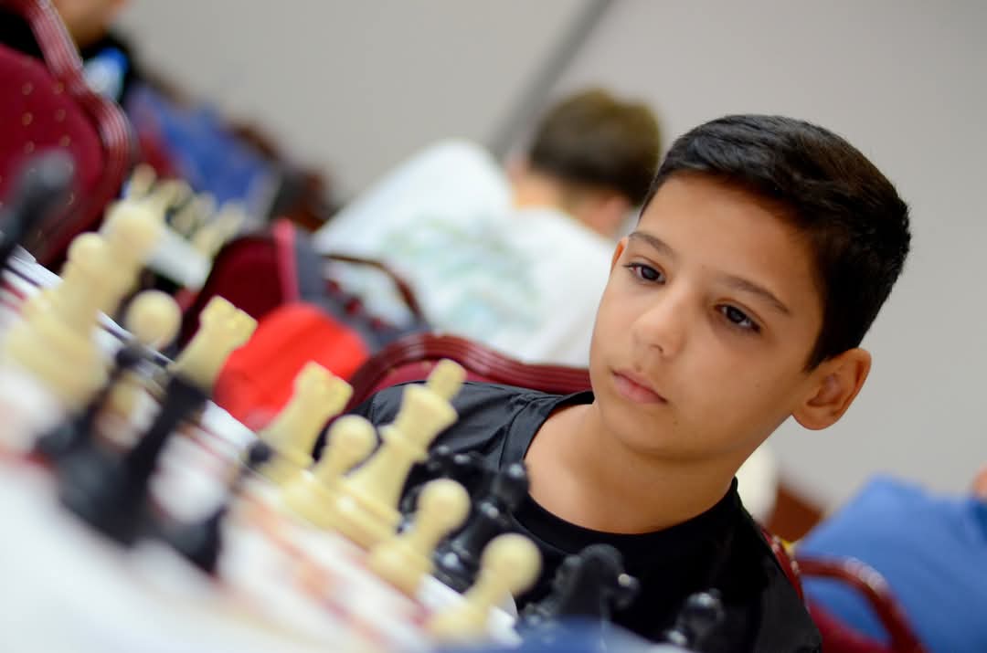 Дали Македонија го добива новиот шаховски велемајстор? На само 10 години Давид Атанасовски е државен шампион и иднината на македонскиот шах