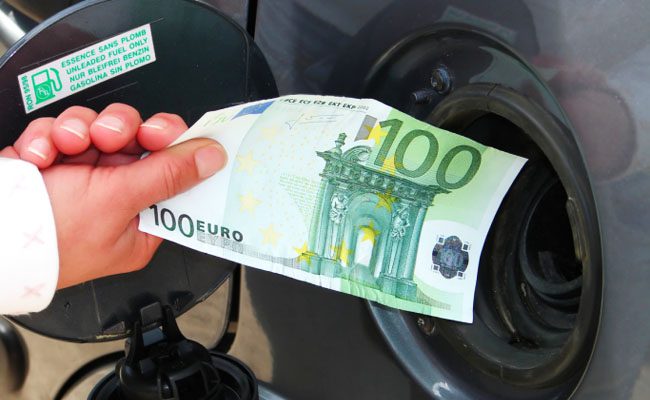 Дизелот поскапува за 14,5 денари, голем скок и кај бензинот!