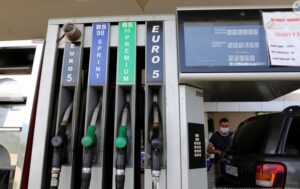 Владата утре со вонредни мерки за горивата