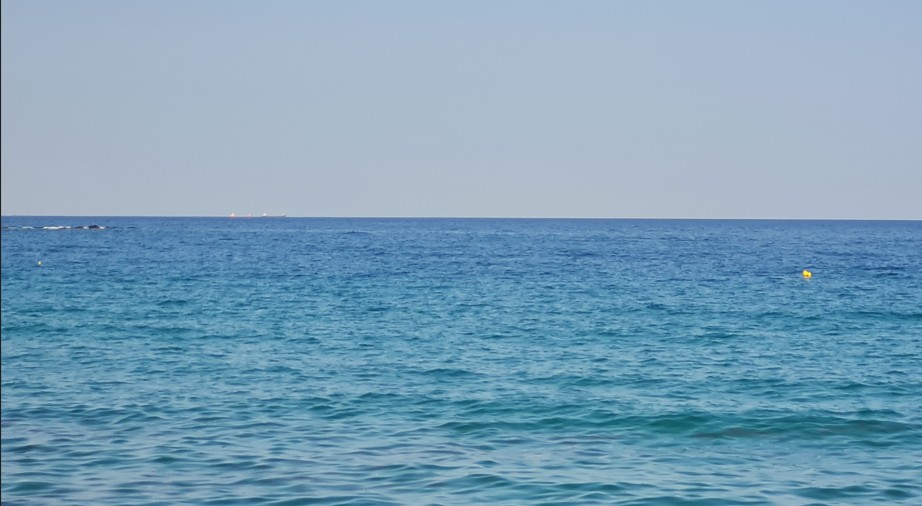 Индонезија беше погодена од земјотрес со магнитуда од 6,1 степен