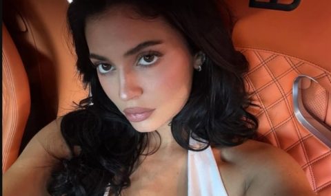 По најновите жешки фотографии на Кајли Џенер, летото може и порано да почне