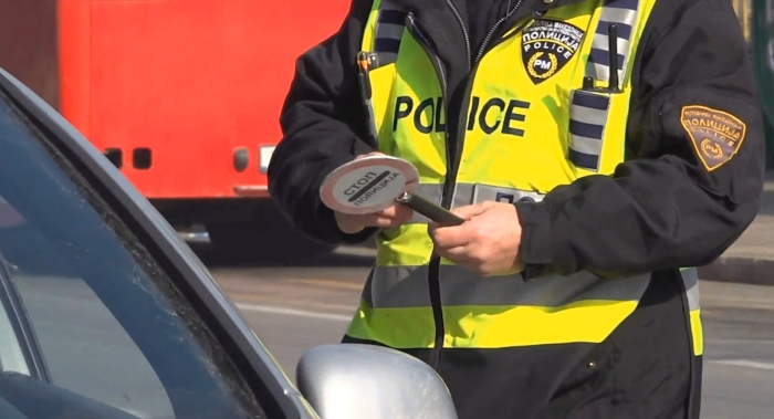 Уапсени девет возачи за безобѕирно управување возило, шест од нив возеле без дозвола, меѓу кои и еден малолетник