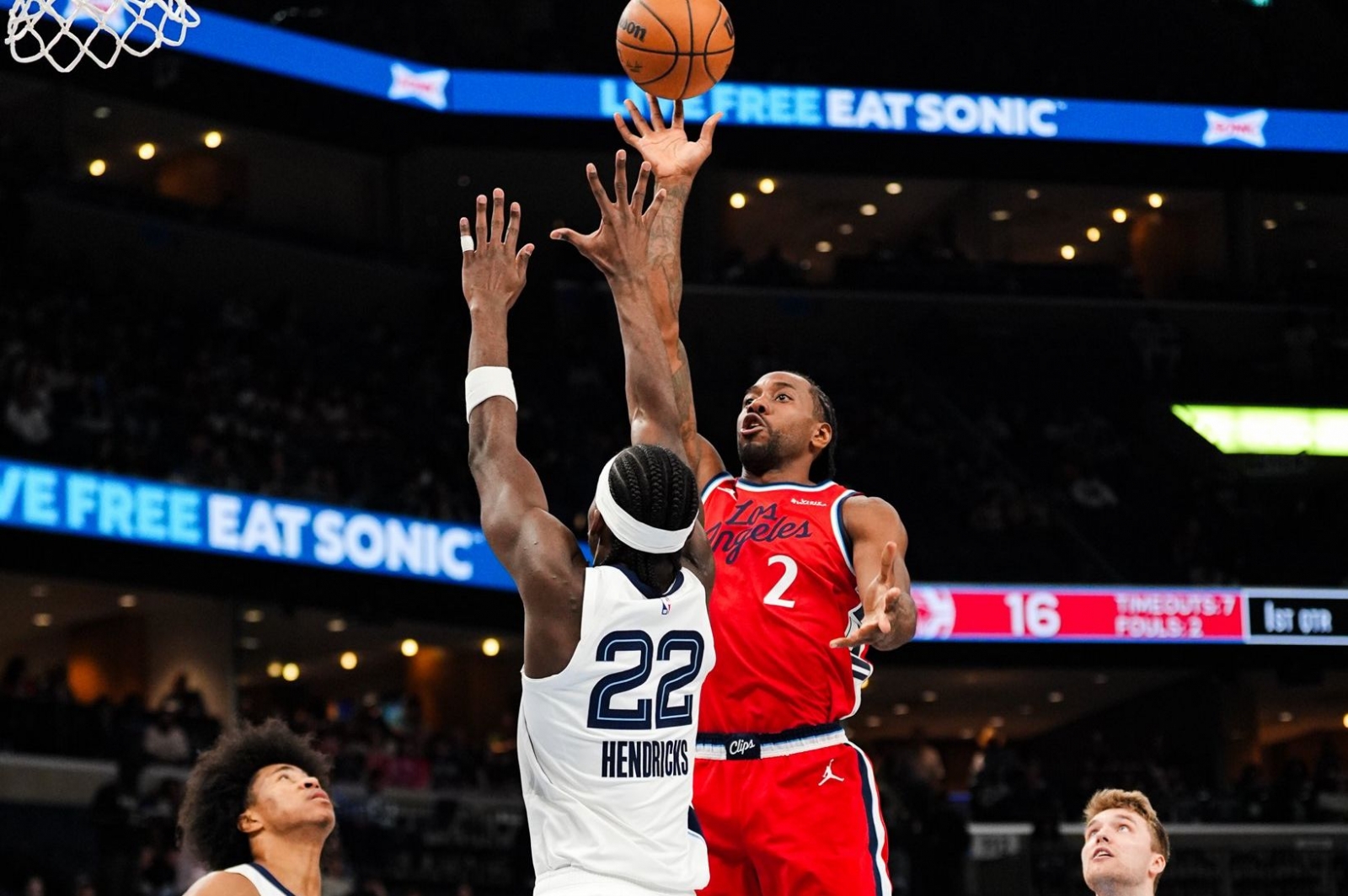 ЛА Клиперс до пресврт по минус 19, Оклахома пак победи, Јанис остана без трипл-дабл (ВИДЕО)