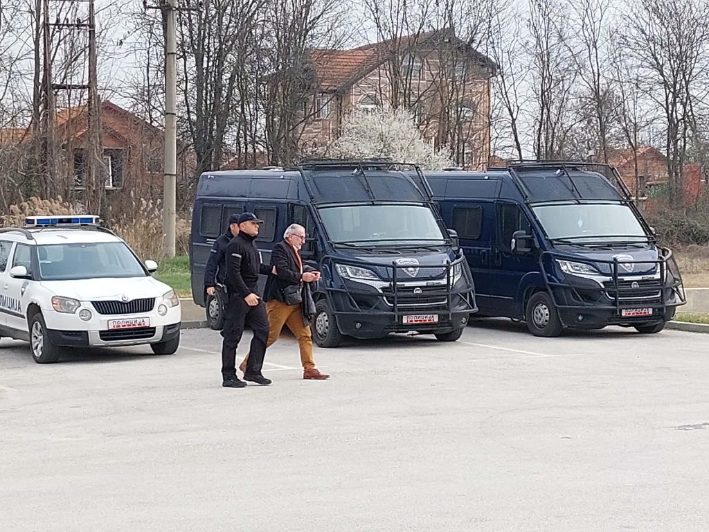 Обвинителството смета дека на Папазов не треба да му биде укинат куќниот притвор