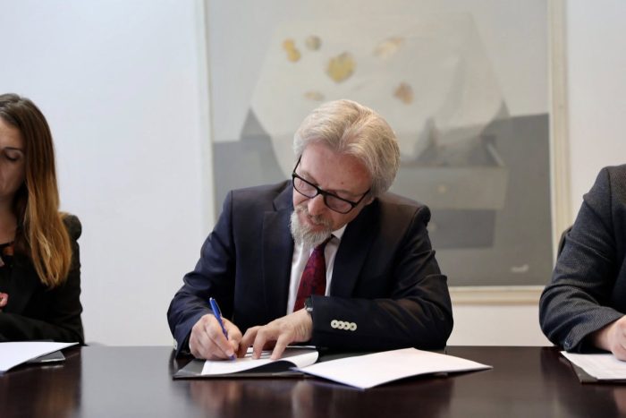 ЛИМАНИ: Потпишан историски колективен договор, платите растат до 21 отсто