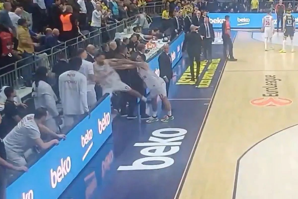 Хаос во Монако – Мајк Џејмс нападна соиграч (ВИДЕО)