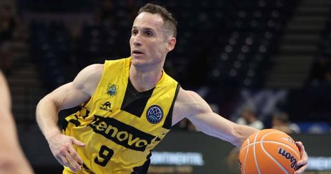 Неуништливиот Уертас одржа нов кошаркарски „мастерклас“ на 42 години!