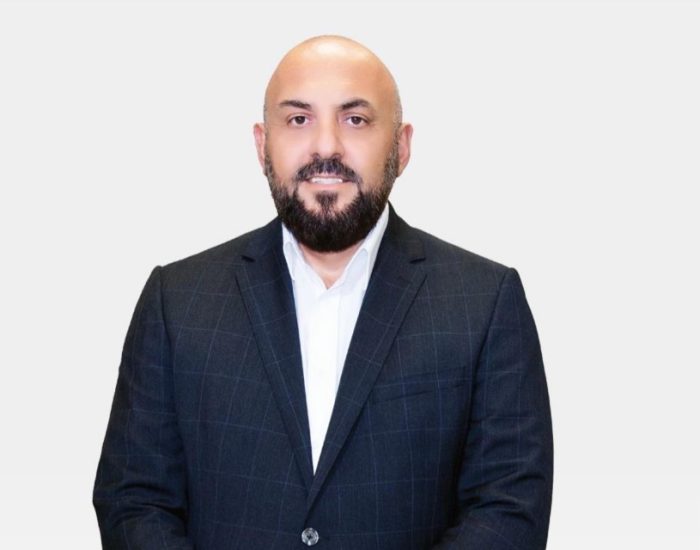 НОЌЕСКА ЗАПАЛЕН РОВЕРОТ НА КУРТО ДУДУШ: Автомобилот што го возел градоначалникот бил од неговата сопруга Фатима Османовска