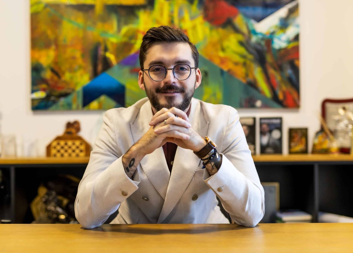 „Ако купиш сега, готов си! Тој што знае дека балонот ќе пукне, живее под кирија” — Најпознатиот брокер во Бугарија зборува за кризата на пазарот со недвижности