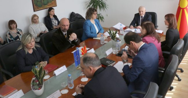 ИЗБРАНИ 5 ОБВИНИТЕЛИ ЗА ОРГАНИЗИРАН КРИМИНАЛ, КАНДИДАТУРИТЕ ГИ ПОВЛЕКОА ПЕЛИВАНОВ И АЈРО КОИ СО ЛЕНЧЕ РИСТОСКА ГО ВОДЕА МАСОВНОТО ПРИСЛУШУВАЊЕ ОД ГРУЕВСКИ И МИЈАЛКОВ