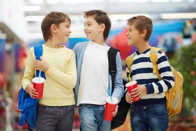 Како да препознаете токсично пријателство кај детето и како да реагирате