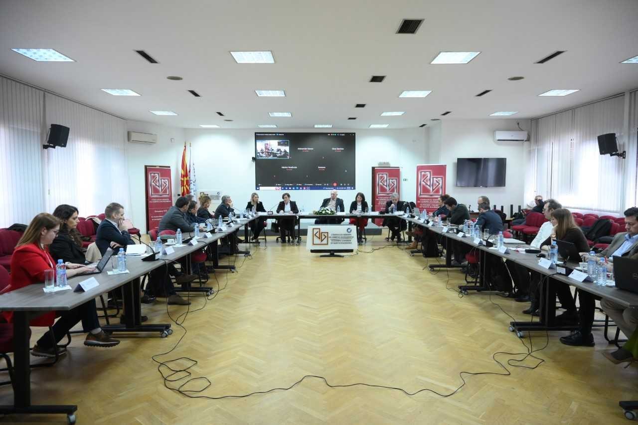 Димитриеска-Кочоска на средба со Стопанската комора: Заедно со реалниот сектор ги констатираме актуелните состојби со цел навремено да реагираме