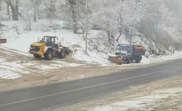 ЈП Македонијапат: Врнежи од снег на планинските премини, сите патни правци се проодни