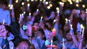 Муслимани и Христијани во Пакистан со заедничка молитва за мир