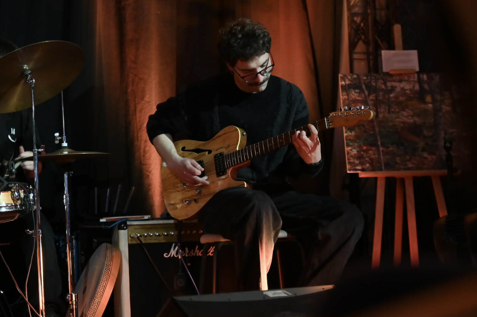 „Светот ја слави поезијата, градот ја слуша“ – Поетско-музички настан по повод Светскиот ден на поезијата