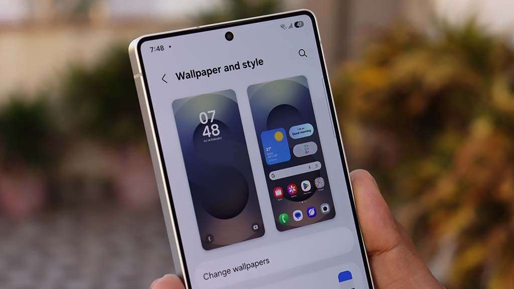 One UI 8.5 носи нов AI алат за генерирање wallpaper позадини на телефонот