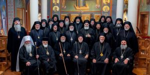 Собранието на канонските православни епископи на САД, МПЦ надвор од ова сеправославно тело во дијаспората