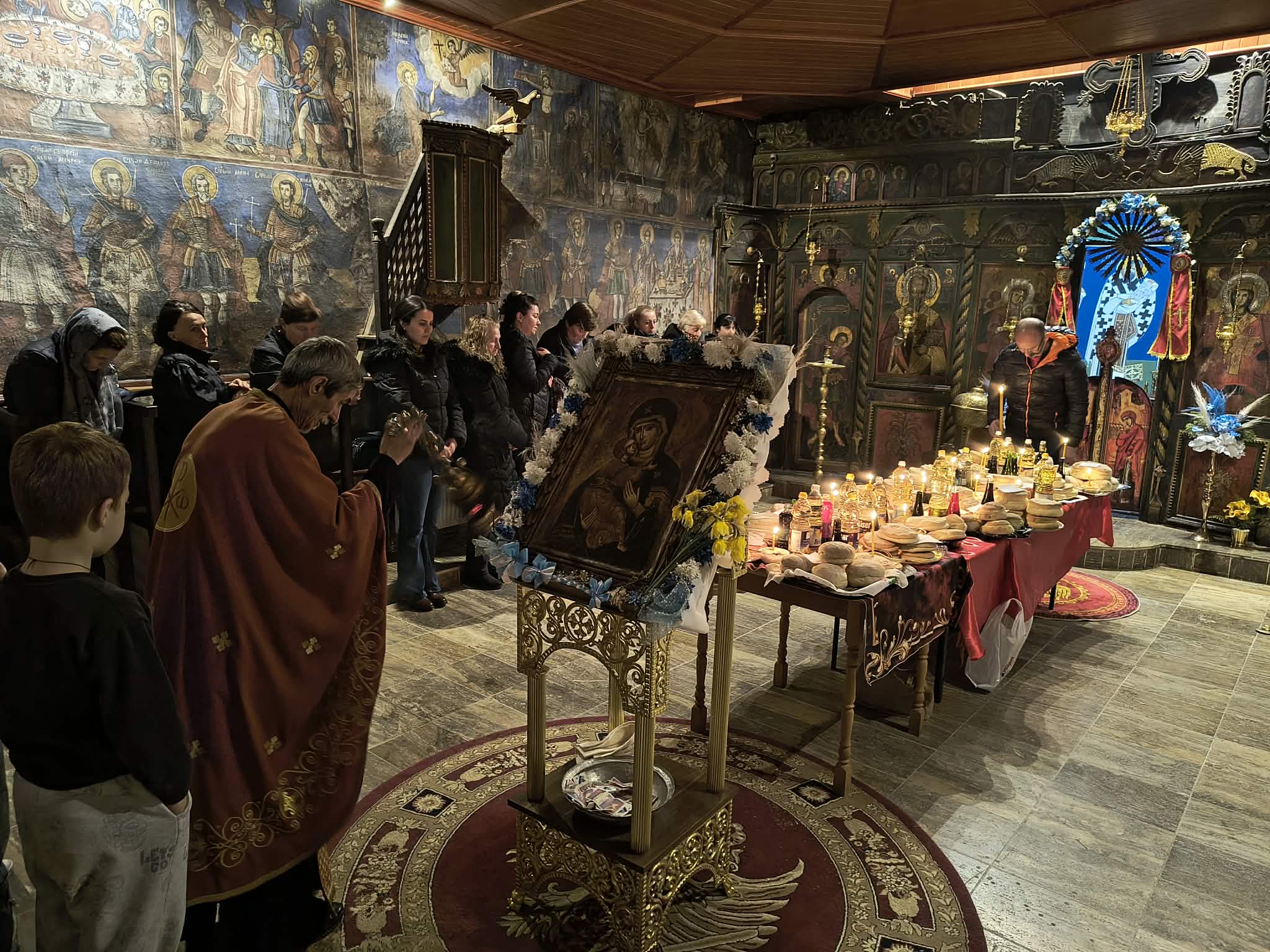 (ВИДЕО) Четврти акатист во црквата Св. Никола во с. Враништа