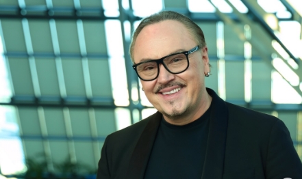 Ќерката на Кнез е бремена, идниот дедо пресреќен: „Сите праќаме предлози за име“