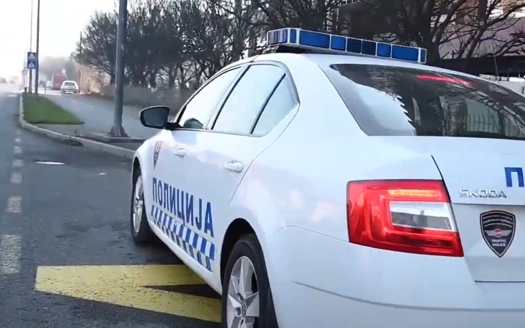 Испукани неколку куршуми од возило во движење во Чаир