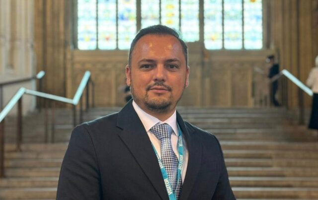 Интервју со Цеков: Не сум против да бидат внесени Бугарите, Хрватите и Црногорците во нашиот Устав, но со заштитени национални и идентитетски интереси